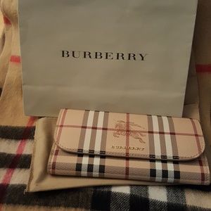 Burberry wallet NEW
